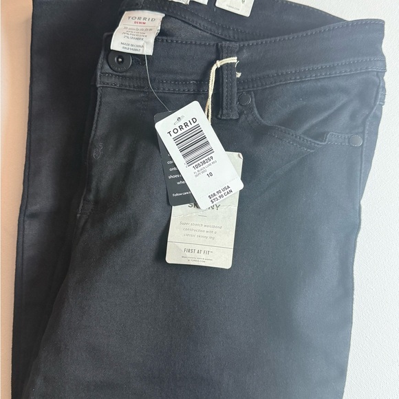 Torrid Black Skinny Jeans - Picture 5 of 10